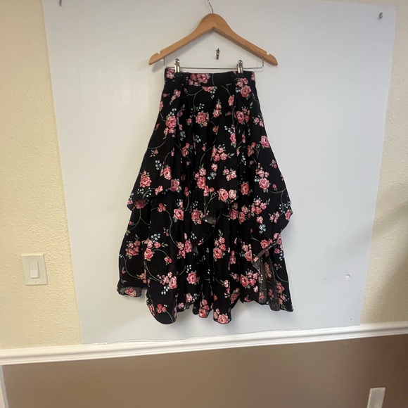 western collection Dresses & Skirts - Layered Printed Skirt‎ 100% Cotton Size 10 belt looped wais western Collection